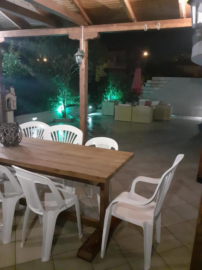 Vila Alegria Nea Iraklitsa Exterior foto